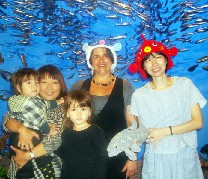 Naomi-AU-Seno-sensei-and-Chiba-sensei-visit-Enoshima-Aquarium