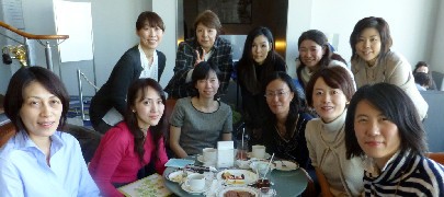 Teachers-meet-up-at-Tokyo-Summit-2013