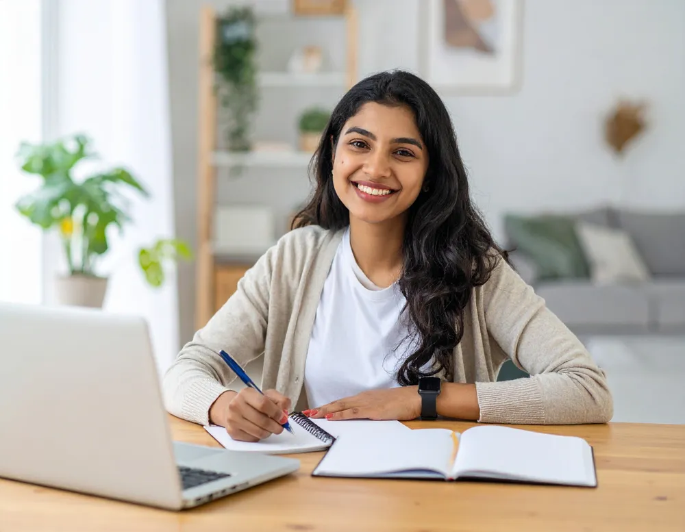 Students studying online for JLPT N4 preparation at Japonin(JOI)